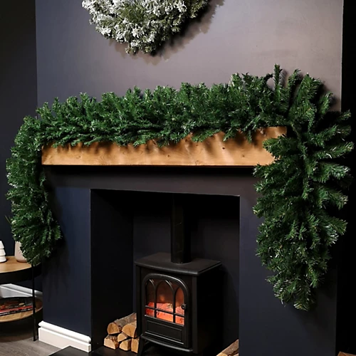 2.7m (9ft) X 38cm Premier Luxury Extra Bushy Plain Green Christmas Garland 3 2.7m (9ft) X 38cm Premier Luxury Extra Bushy Plain Green Christmas Garland - Image 3