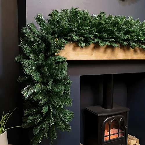 2.7m (9ft) X 38cm Premier Luxury Extra Bushy Plain Green Christmas Garland 4 2.7m (9ft) X 38cm Premier Luxury Extra Bushy Plain Green Christmas Garland - Image 4