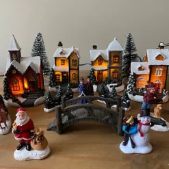 24 Piece Christmas Village Scene For Windowsills Or Mantelpieces