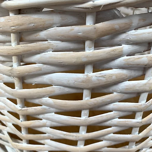 28/33cm Samuel Alexander Deluxe Wicker Willow Christmas Tree Skirt - Small White Wash 4 28/33cm Samuel Alexander Deluxe Wicker Willow Christmas Tree Skirt - Small White Wash - Image 4