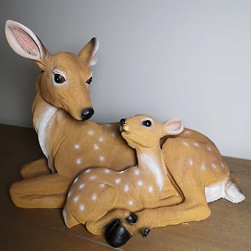 30cm Premier Christmas Resting Reindeer Doe And Fawn Mum And Baby Ornament 1 30cm Premier Christmas Resting Reindeer Doe And Fawn Mum And Baby Ornament