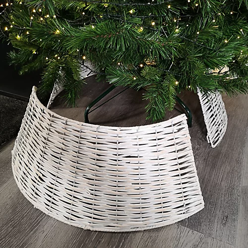 48/70cm Samuel Alexander KD Willow Christmas Tree Skirt Wicker Rattan- Large White Wash 3 48/70cm Samuel Alexander KD Willow Christmas Tree Skirt Wicker Rattan- Large White Wash - Image 3