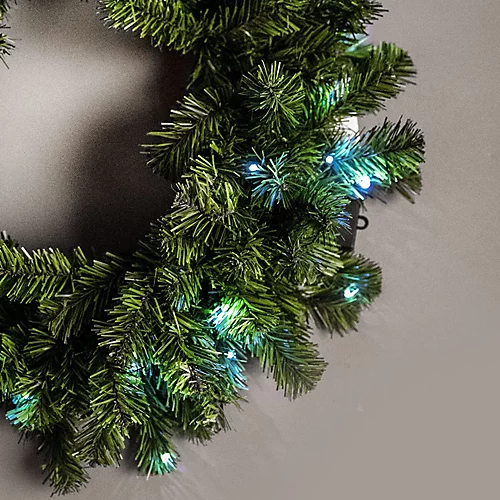 55cm Pre-Lit Green Christmas Wreath Alaskan Pine With 30 Ice White LEDs 3 55cm Pre-Lit Green Christmas Wreath Alaskan Pine With 30 Ice White LEDs - Image 3