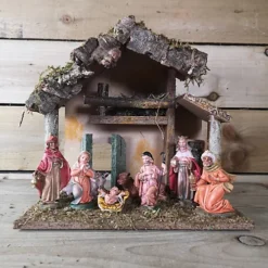 8 Figure Festive Christmas Nativity Scene In Stable With Mary, Joseph, Jesus