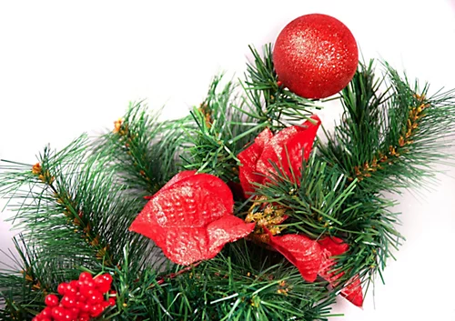 Best Artificial Christmas 6ft Red Decorated Garland With 50 Warm White Battery Lights 4 Best Artificial Christmas 6ft Red Decorated Garland With 50 Warm White Battery Lights - Image 4