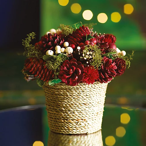 Bloom Artificial Victorian Christmas Small Arrangement In Pot - Faux Fake Realistic Floral Home Decoration - Measures H25cm 1 Bloom Artificial Victorian Christmas Small Arrangement In Pot - Faux Fake Realistic Floral Home Decoration - Measures H25cm