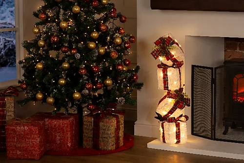 CHRISTMAS VILLAGE Christmas Light Up Snow Gift Boxes - 35 White LED Lights, Snow Effect Xmas Decorations - Set Of 4 3 CHRISTMAS VILLAGE Christmas Light Up Snow Gift Boxes - 35 White LED Lights, Snow Effect Xmas Decorations - Set Of 4 - Image 3