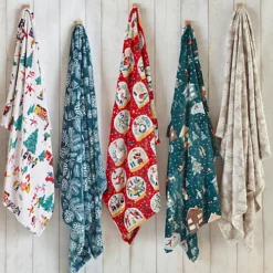 Furn. Twelve Days Of Christmas Festive Printed Fleece Throw -Deals Christmas Decor Store furn twelve days of christmas festive printed fleece throw5025532545824 03c MP