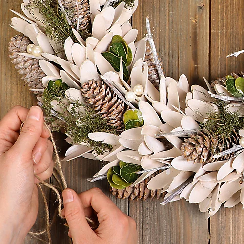 Luxury Islington Summer Autumn Winter Door Decoration Christmas Wreath 40cm 4 Luxury Islington Summer Autumn Winter Door Decoration Christmas Wreath 40cm - Image 4