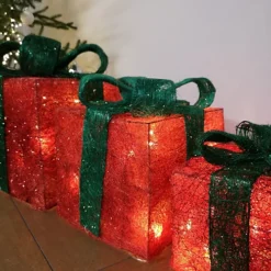 Set Of 3 LED Battery Powered Light Up Christmas Present Boxes In Red & Green