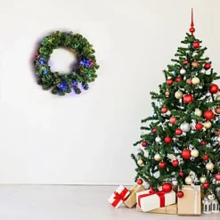 Shatchi 55cm Pre-Lit Green Christmas Wreath Alaskan Pine With 30 Multicolour LEDs -Deals Christmas Decor Store shatchi 55cm pre lit green christmas wreath alaskan pine with 30 multicolour leds5056141029993 03c MP