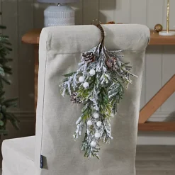 Snow Dusted White Christmas Wreath Swag 62cm -Deals Christmas Decor Store snow dusted white christmas wreath swag 62cm5060633946767 03c MP