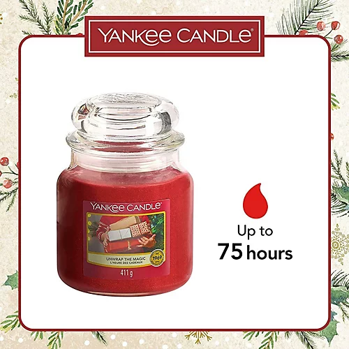 Yankee Candle Christmas Scented Fragrance Unwrap The Magic Medium Jar Gift Set 4 Yankee Candle Christmas Scented Fragrance Unwrap The Magic Medium Jar Gift Set - Image 4